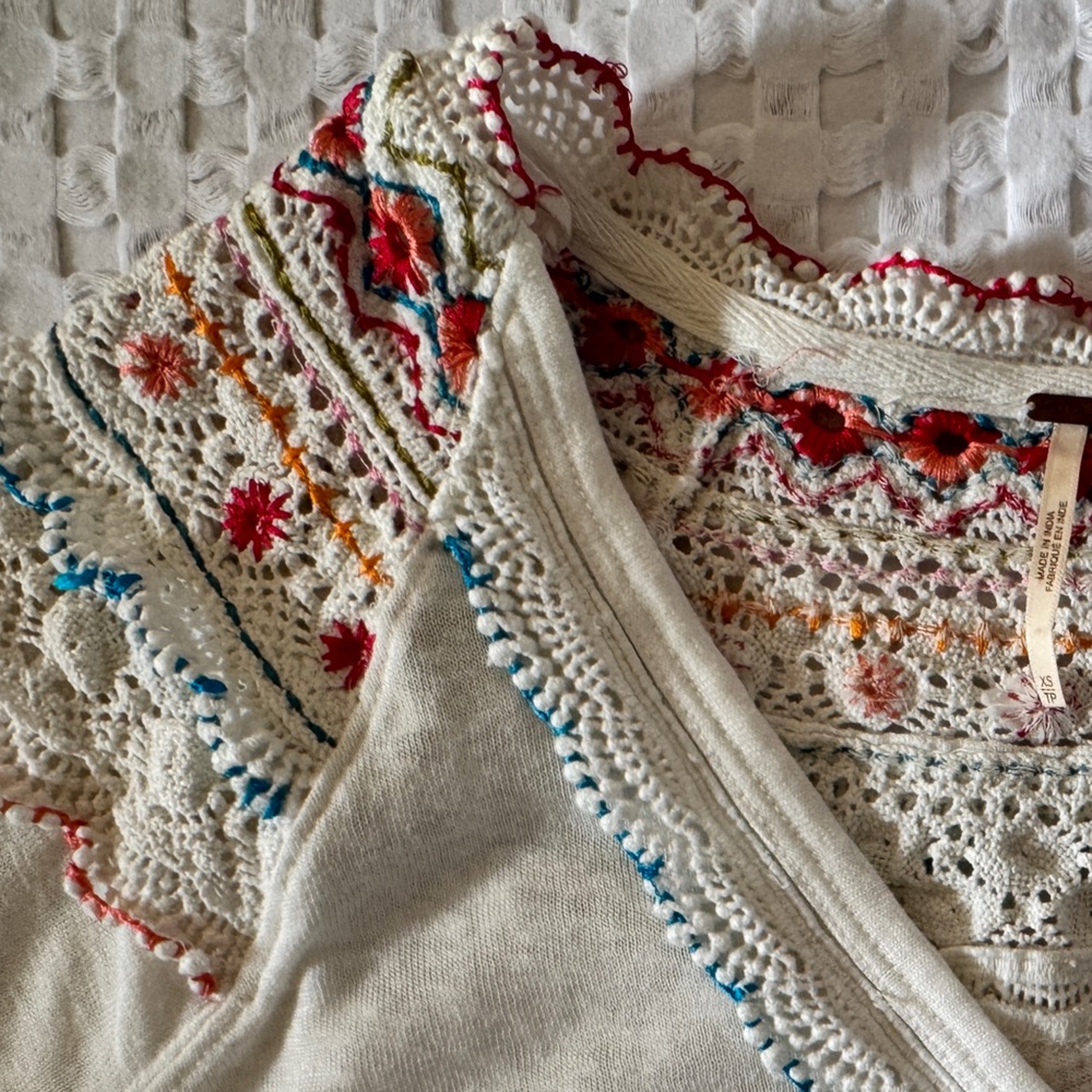 Free People Embroidered Lace Henley Boho Top  Womens X-Small - Picture 3 of 8